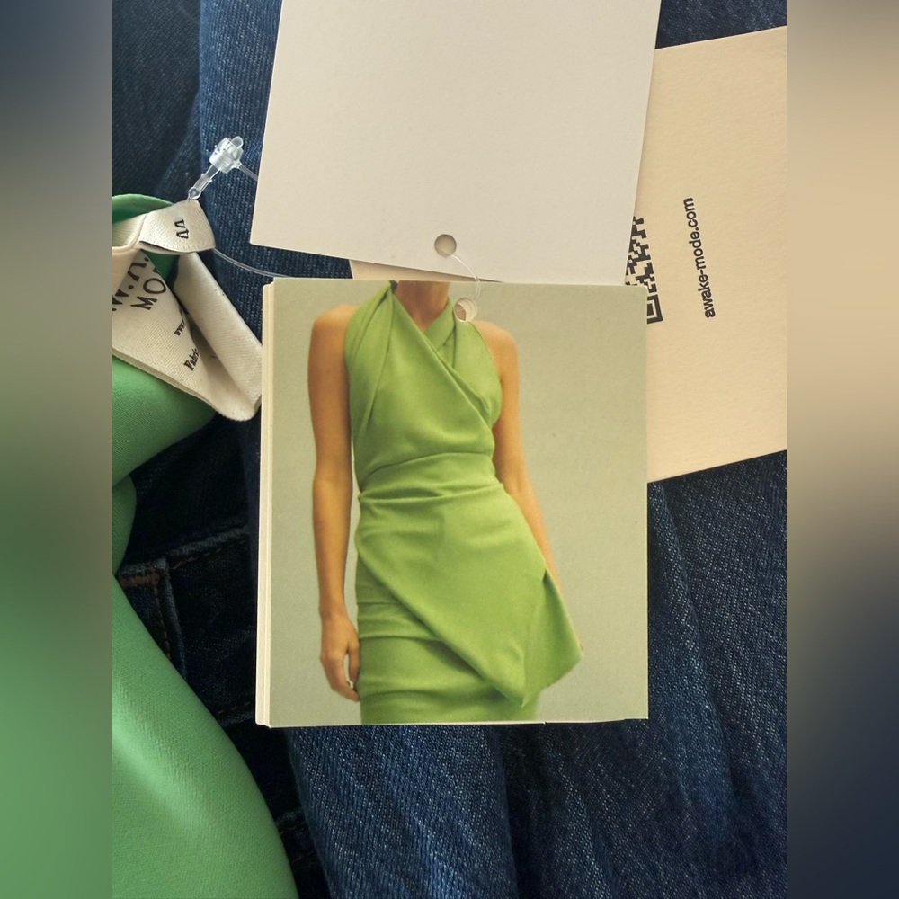 A.W.A.K.E. Mode halter top tie-neck green crepe size 44 / US 8 NWT